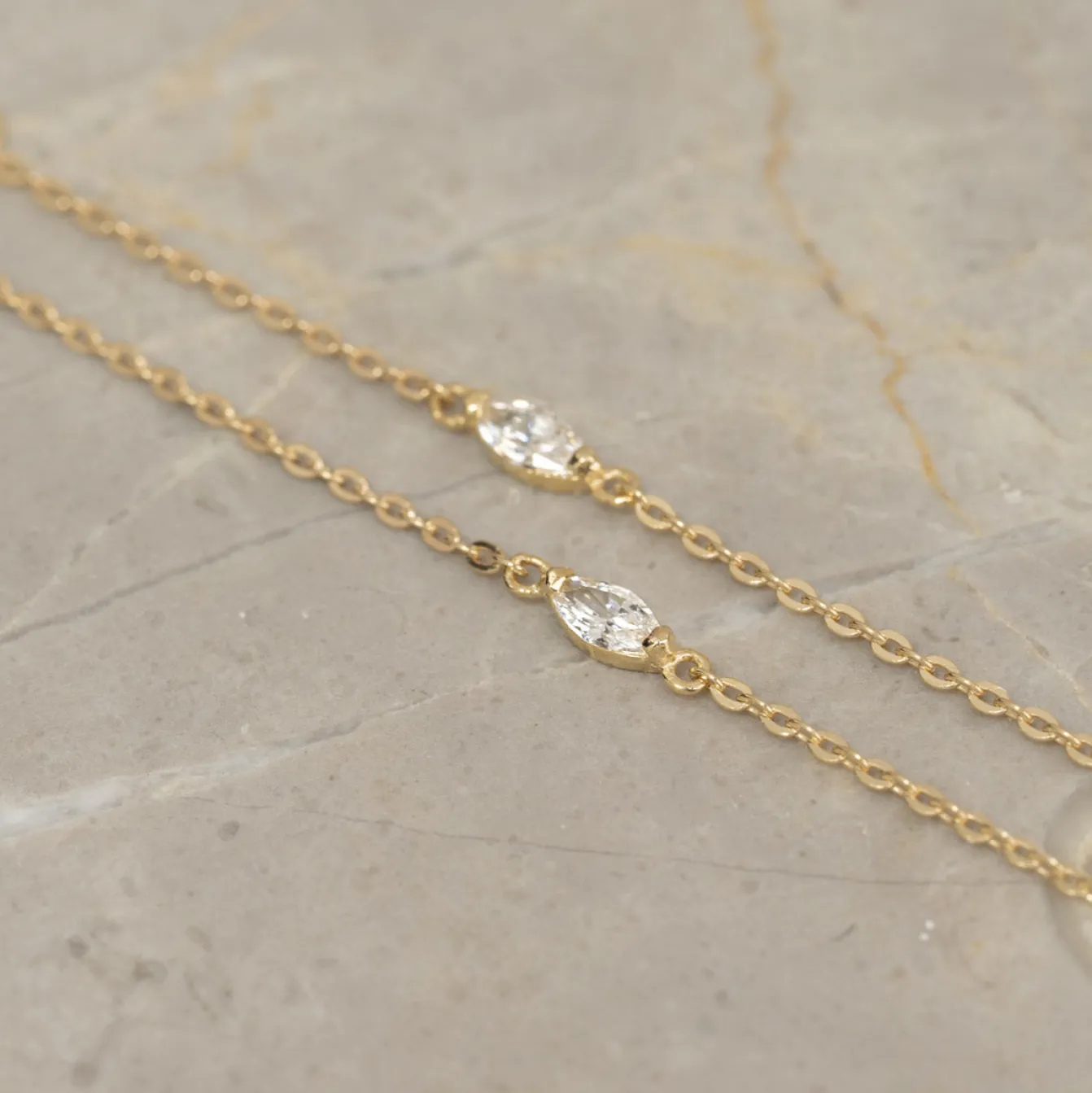 MADELINE CRYSTAL SOLID GOLD BRACELET