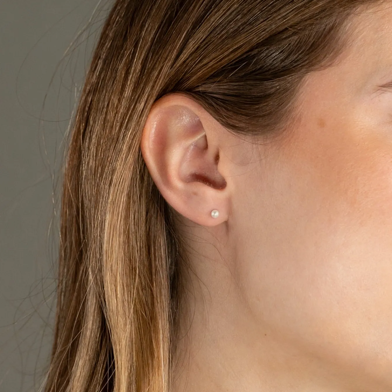 MAGGIE PEARL SOLID GOLD STUD EARRING - 3mm