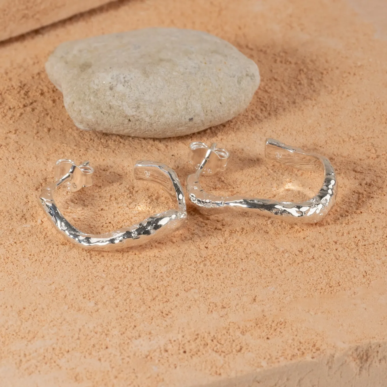 MAIA SILVER CREOL EARRING