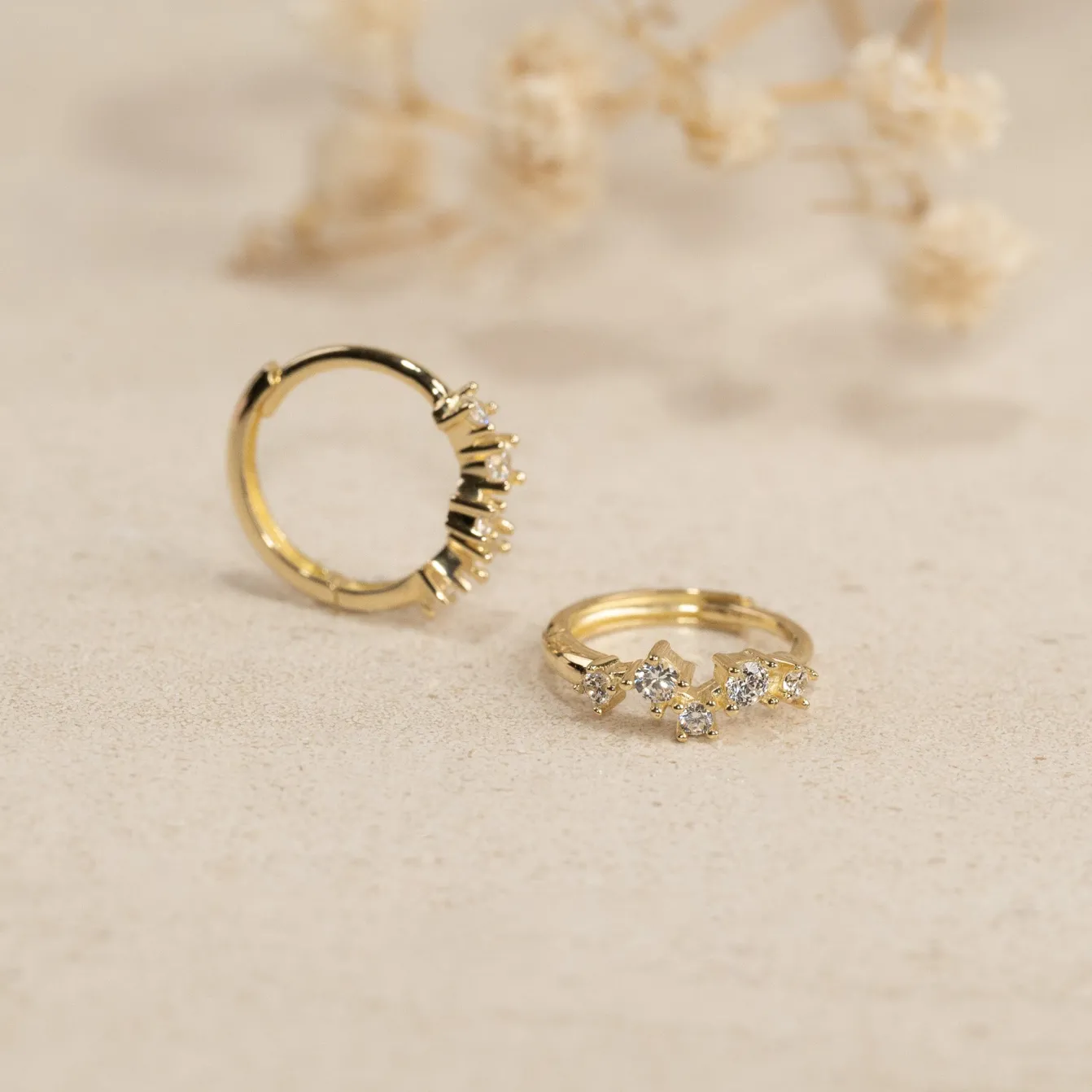 MAISIE CRYSTAL SOLID GOLD CREOL EARRING