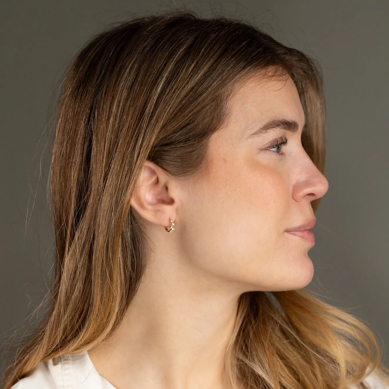 MAISIE CRYSTAL SOLID GOLD CREOL EARRING