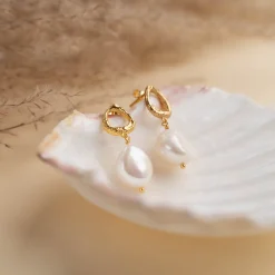MARCELLA PEARL GOLDEN EARRING - Sisi Copenhagen