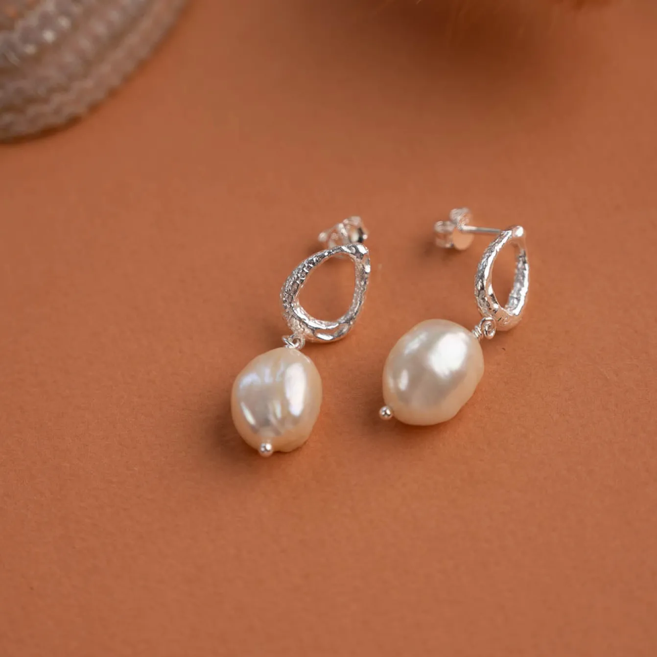 MARCELLA PEARL SILVER EARRING