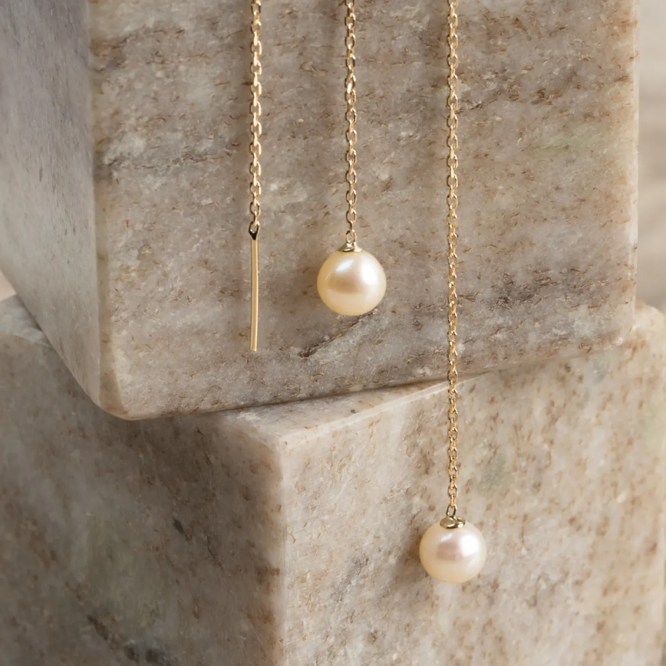 MARGERY PEARL SOLID GOLD EARRING
