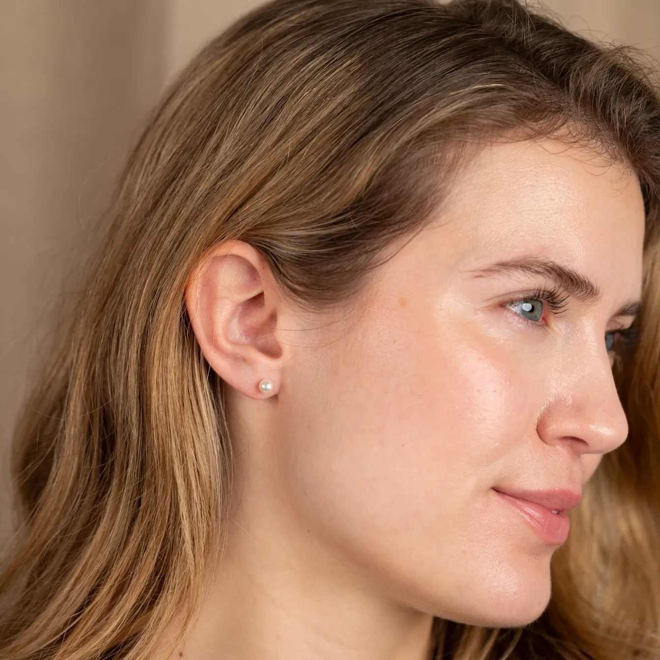 MARIS PEARL SOLID GOLD EARRING