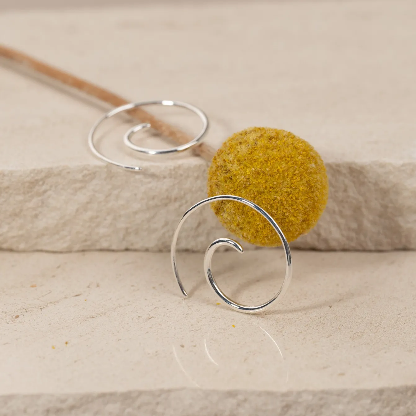 MARTINA SILVER CREOL EARRING