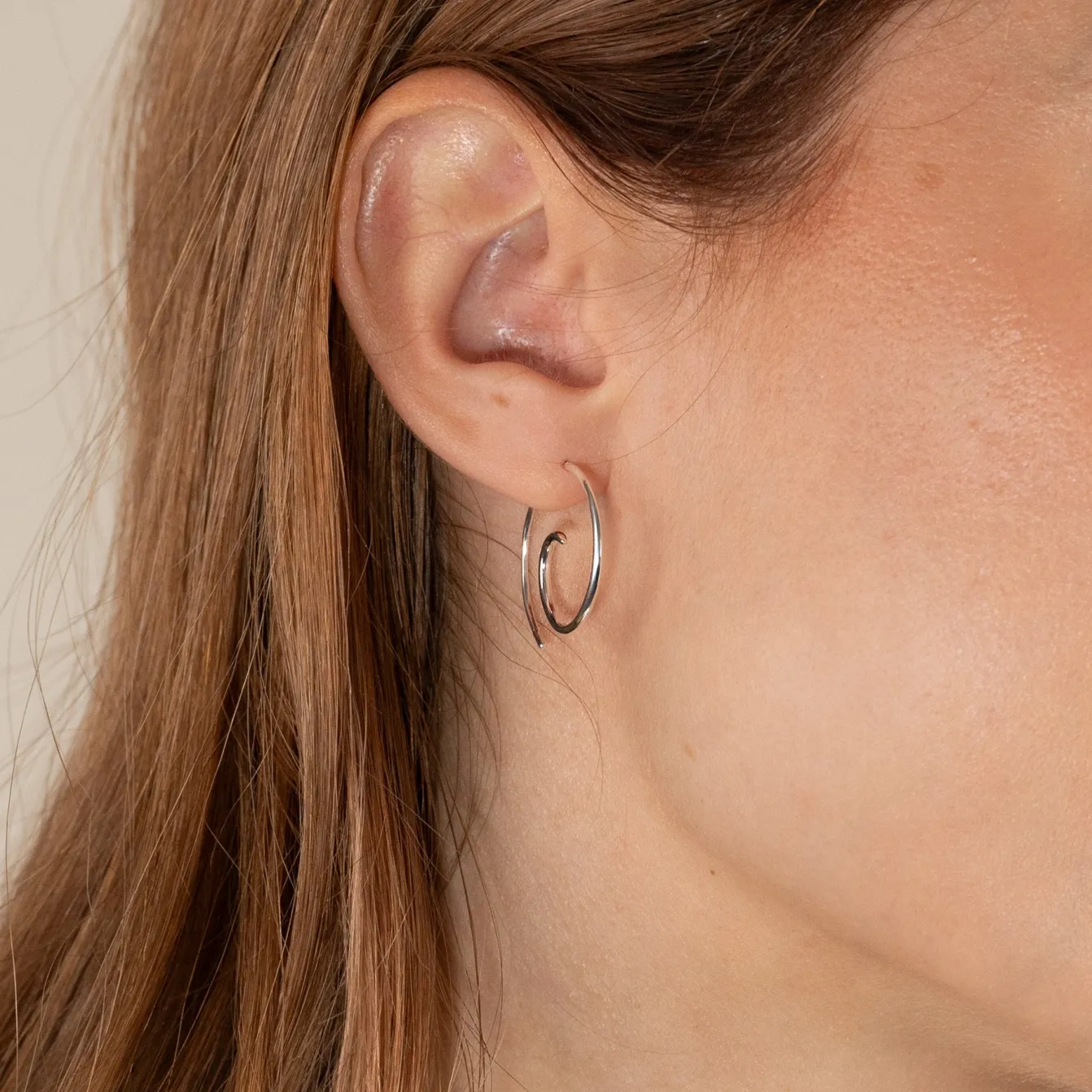 MARTINA SILVER CREOL EARRING