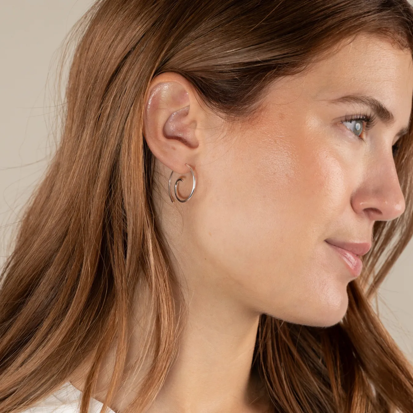 MARTINA SILVER CREOL EARRING