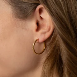 MATILDA LARGE GOLDEN CREOL EARRING - Sisi Copenhagen