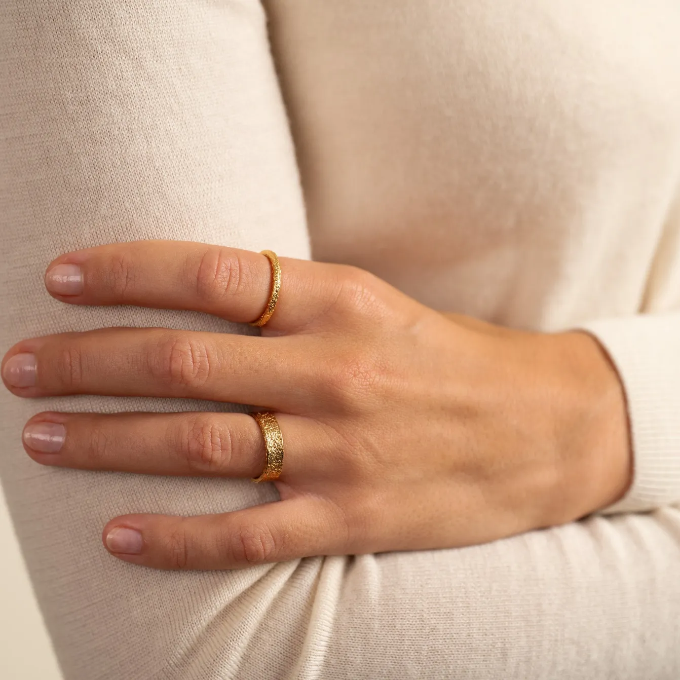 MATILDA MEDIUM GOLDEN RING - Sisi Copenhagen