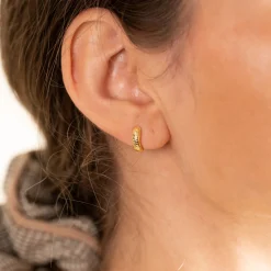 MATILDA SMALL GOLDEN CREOL EARRING - Sisi Copenhagen