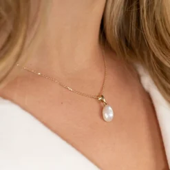 MAUD PEARL SOLID GOLD PENDANT
