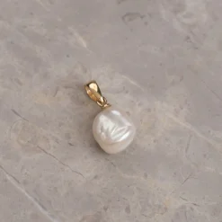 MAUD PEARL SOLID GOLD PENDANT