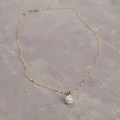 MAUD PEARL SOLID GOLD PENDANT