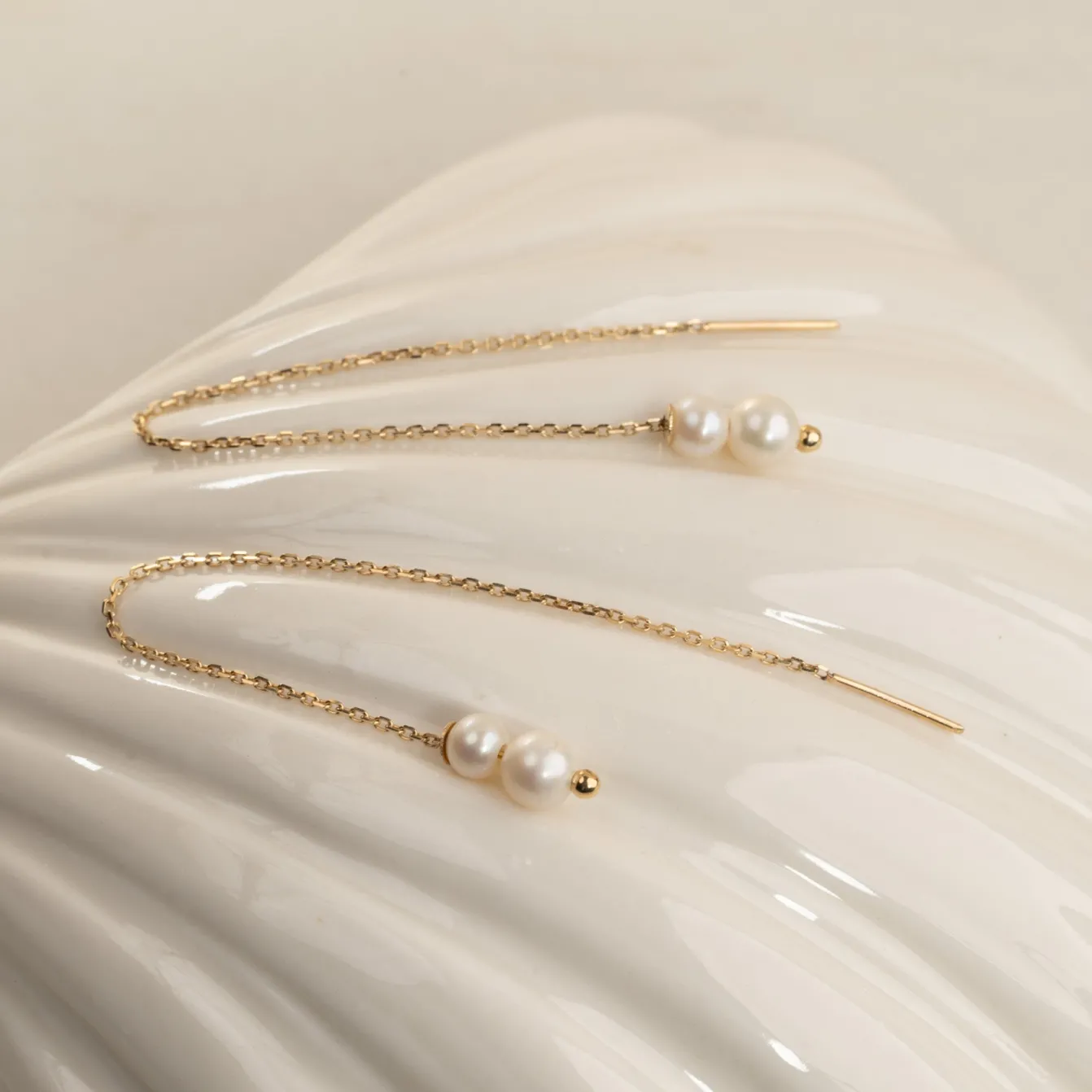 MEGHAN PEARL SOLID GOLD EARRING