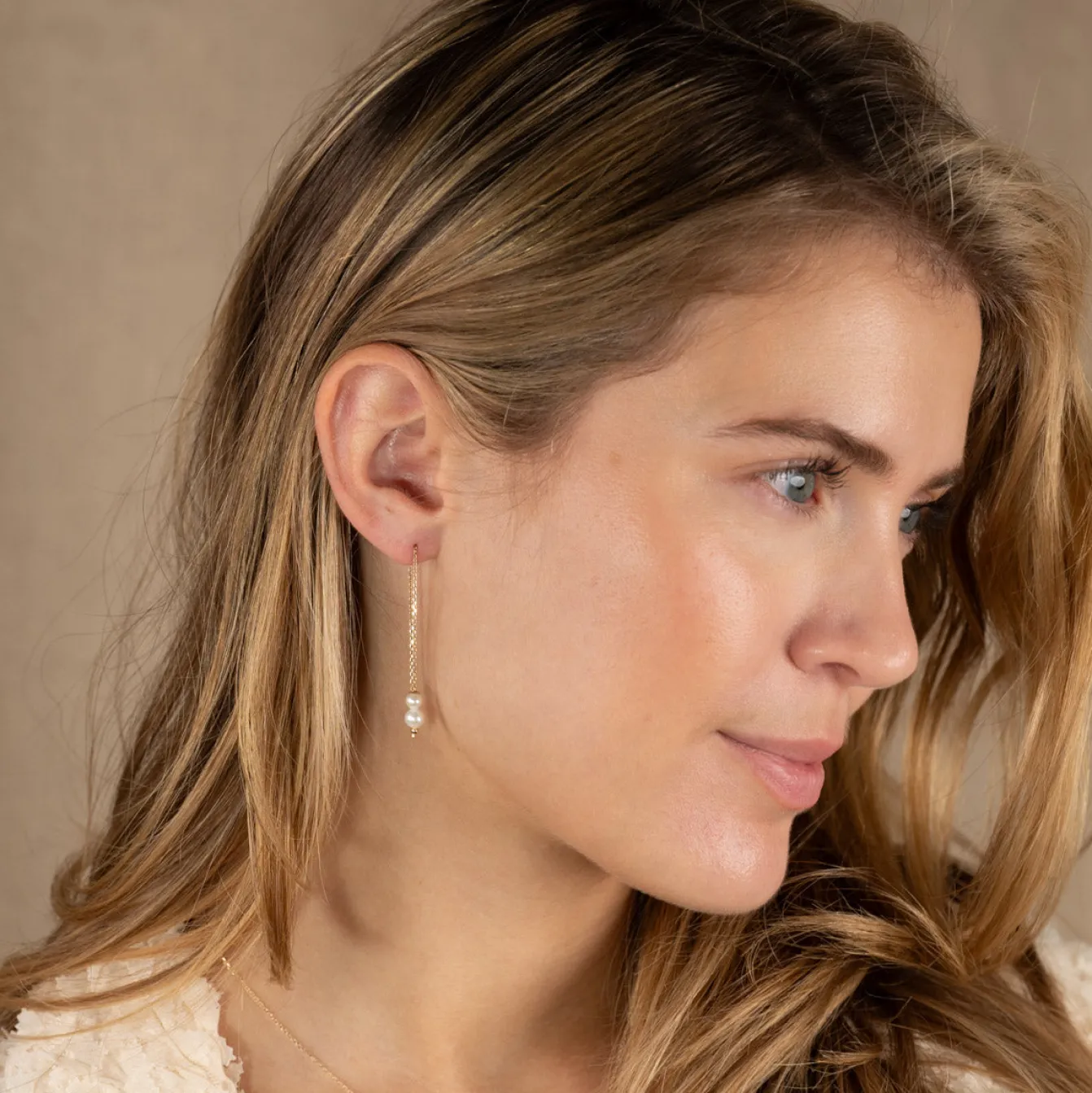 MEGHAN PEARL SOLID GOLD EARRING