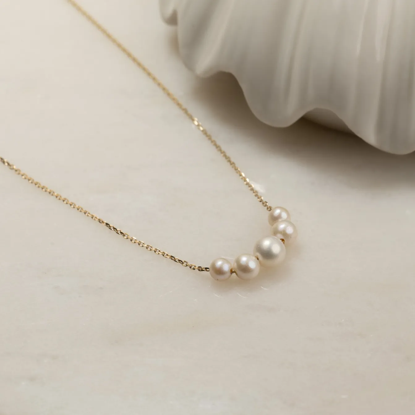 MEGHAN PEARL SOLID GOLD NECKLACE