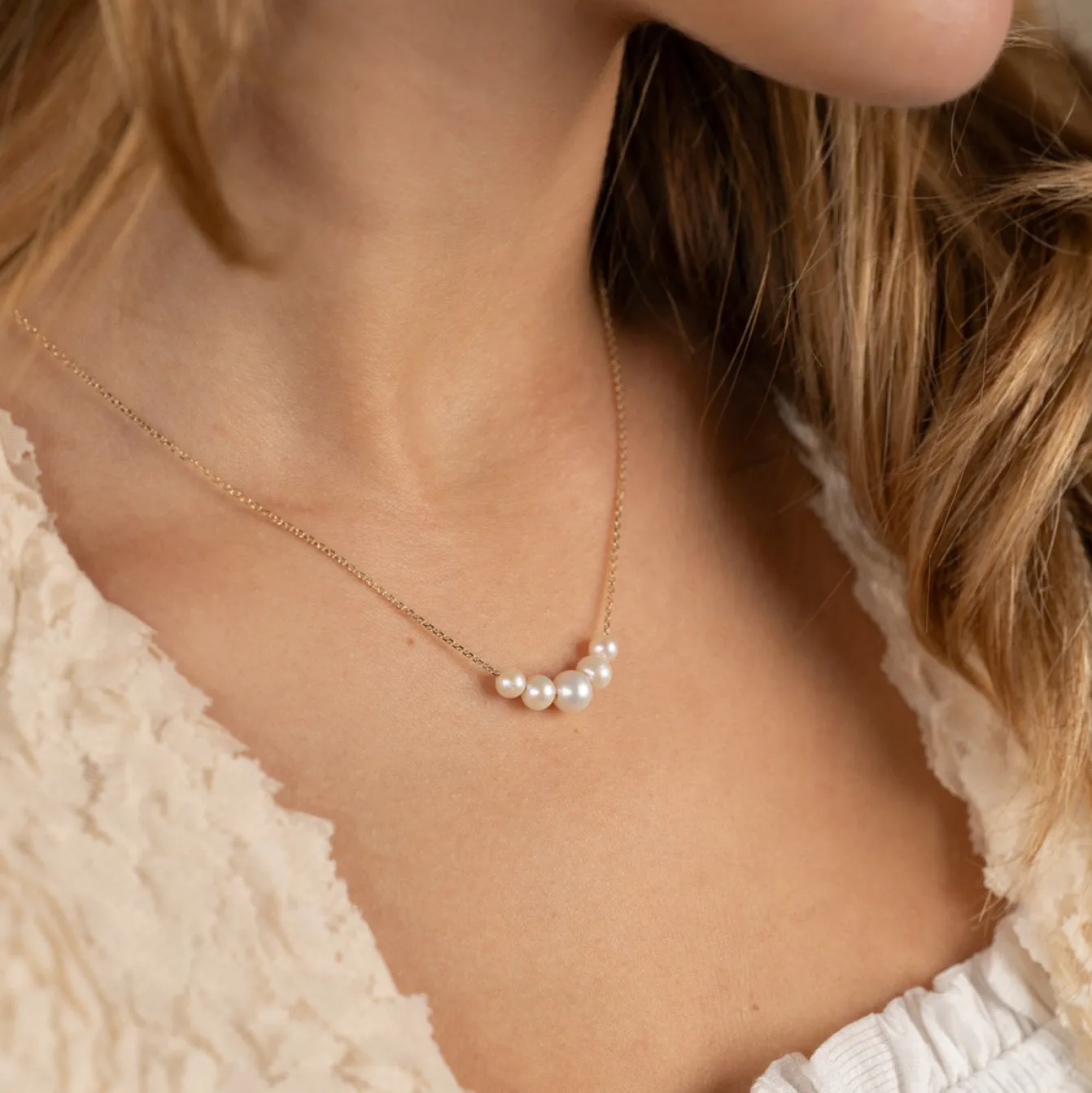MEGHAN PEARL SOLID GOLD NECKLACE