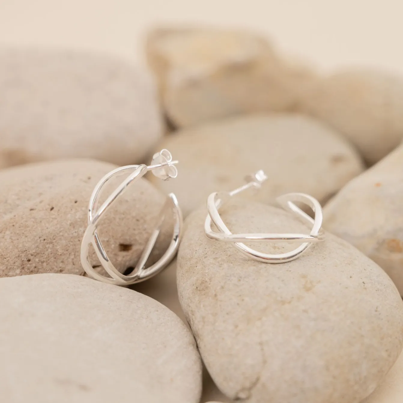 MIA SILVER CREOL EARRING - Sisi Copenhagen