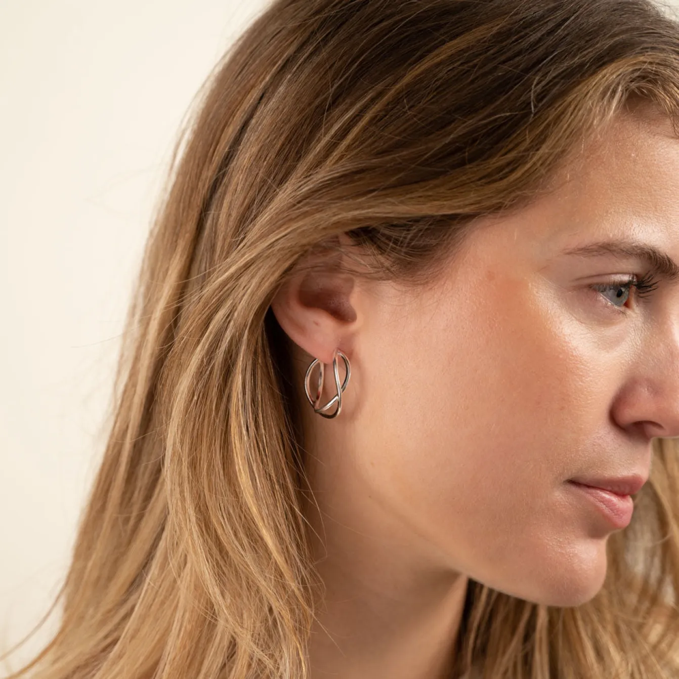 MIA SILVER CREOL EARRING - Sisi Copenhagen