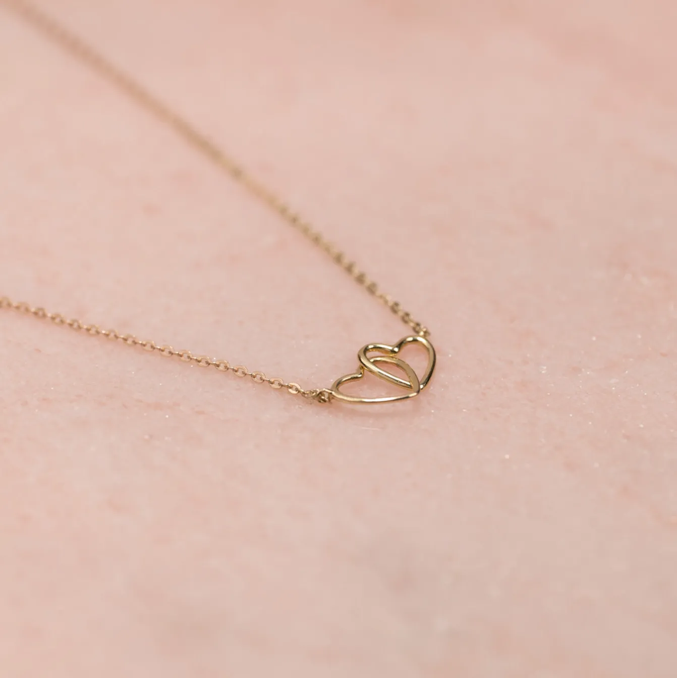 MILA SOLID GOLD NECKLACE