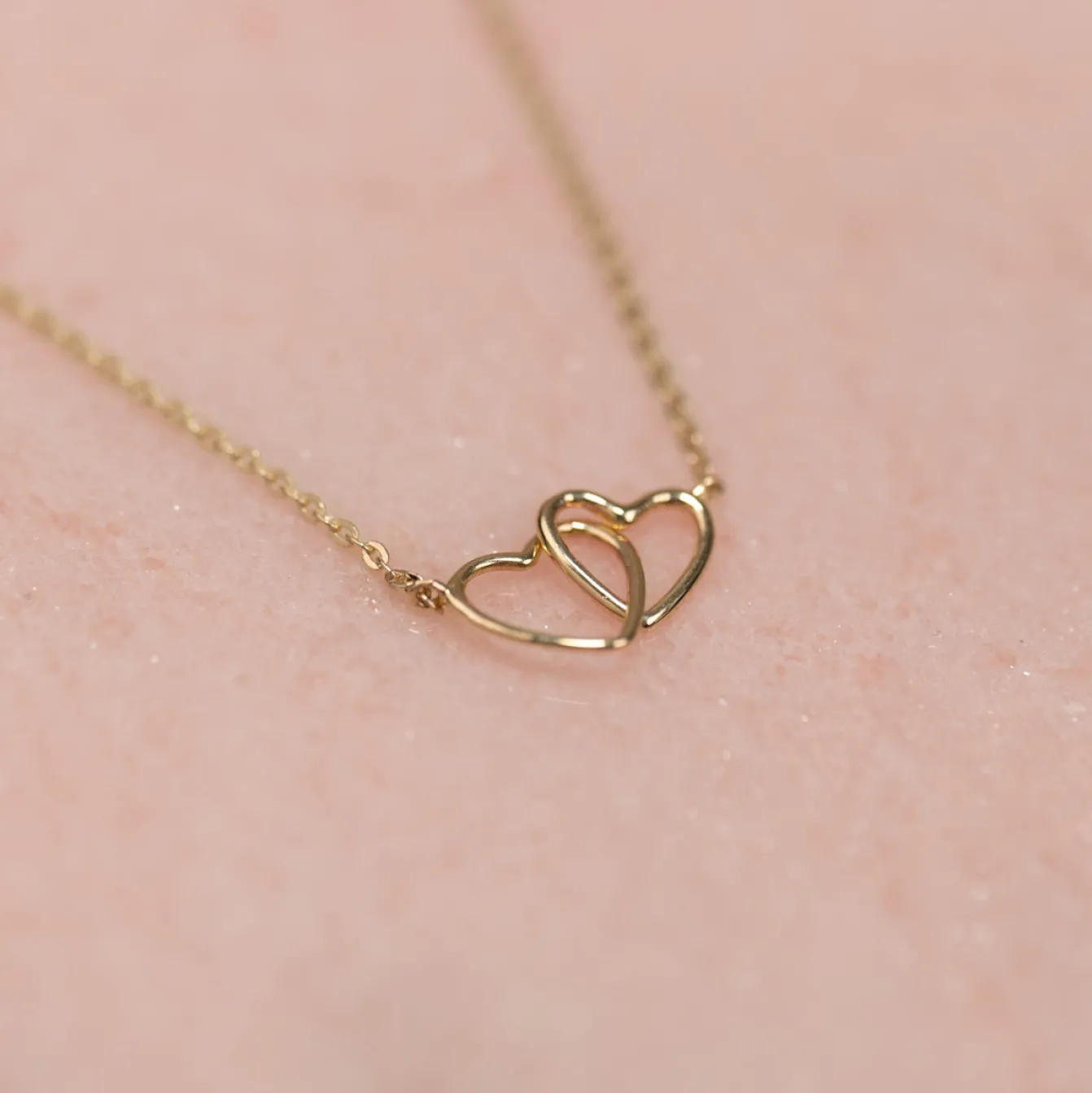 MILA SOLID GOLD NECKLACE