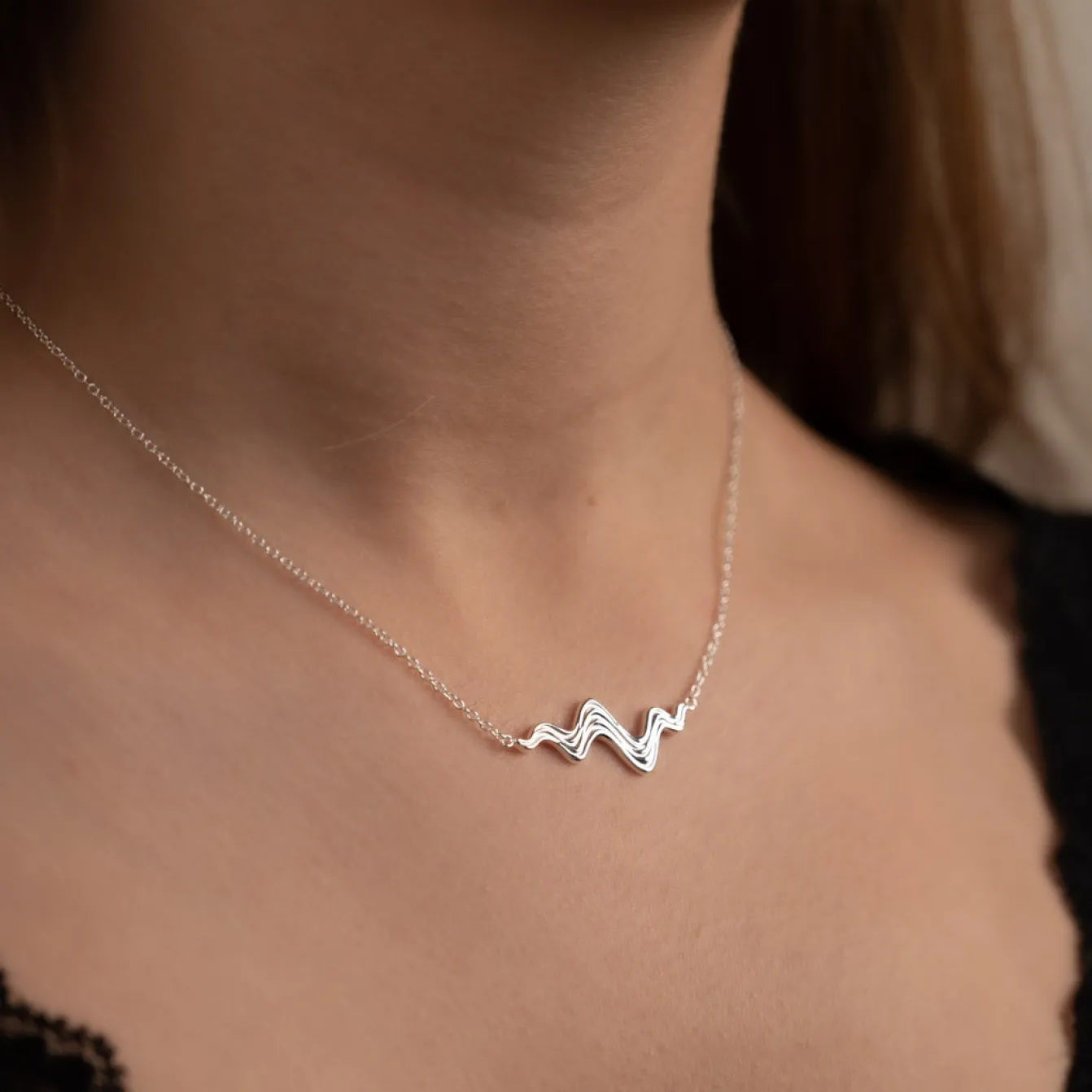 MOANA SILVER NECKLACE