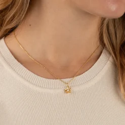 MONA PEARL GOLDEN PENDANT