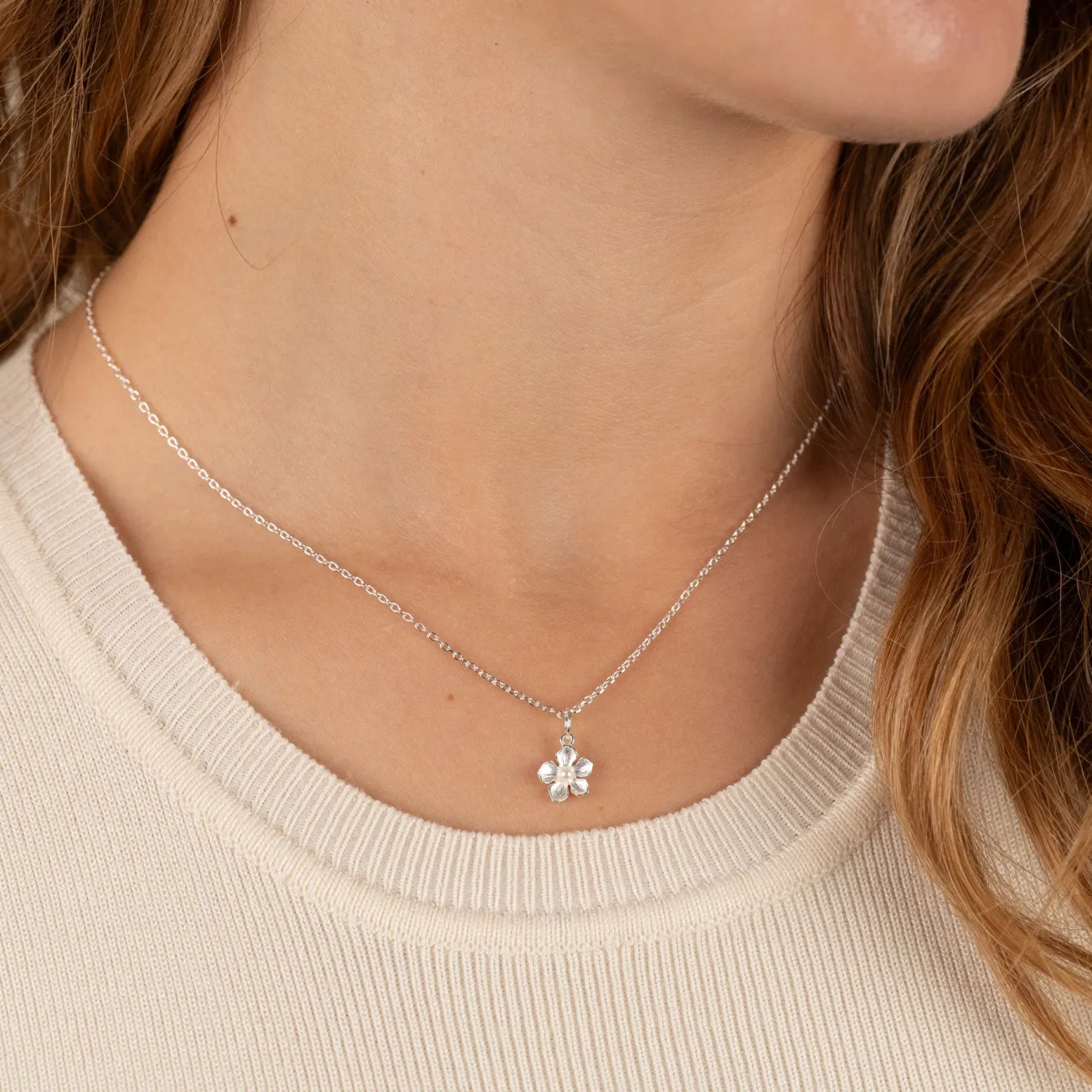 MONA PEARL SILVER PENDANT