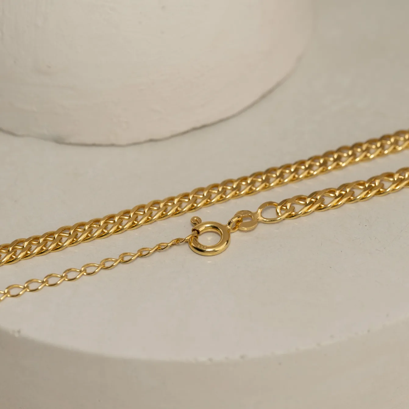 MYNTE LARGE GOLDEN CHAIN