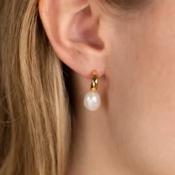 NAJA PEARL GOLDEN EARRING