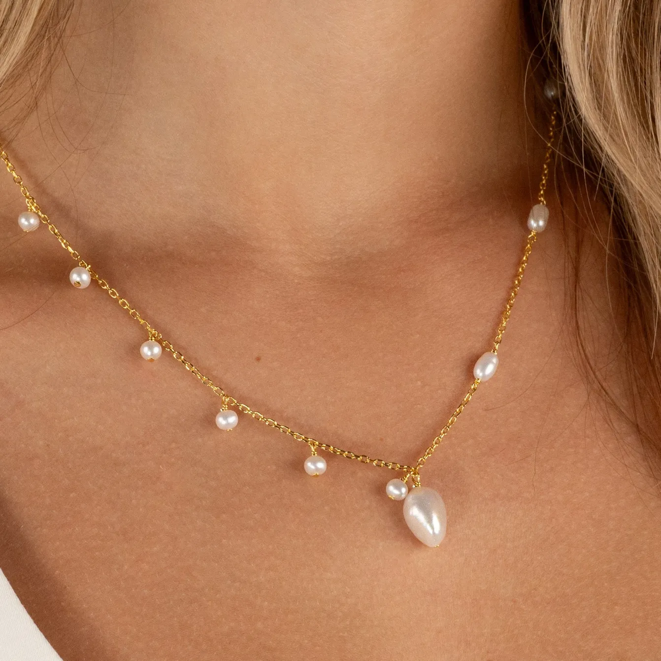 NANNA PEARL GOLDEN NECKLACE