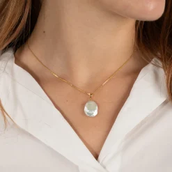 NELLIE PEARL GOLDEN PENDANT
