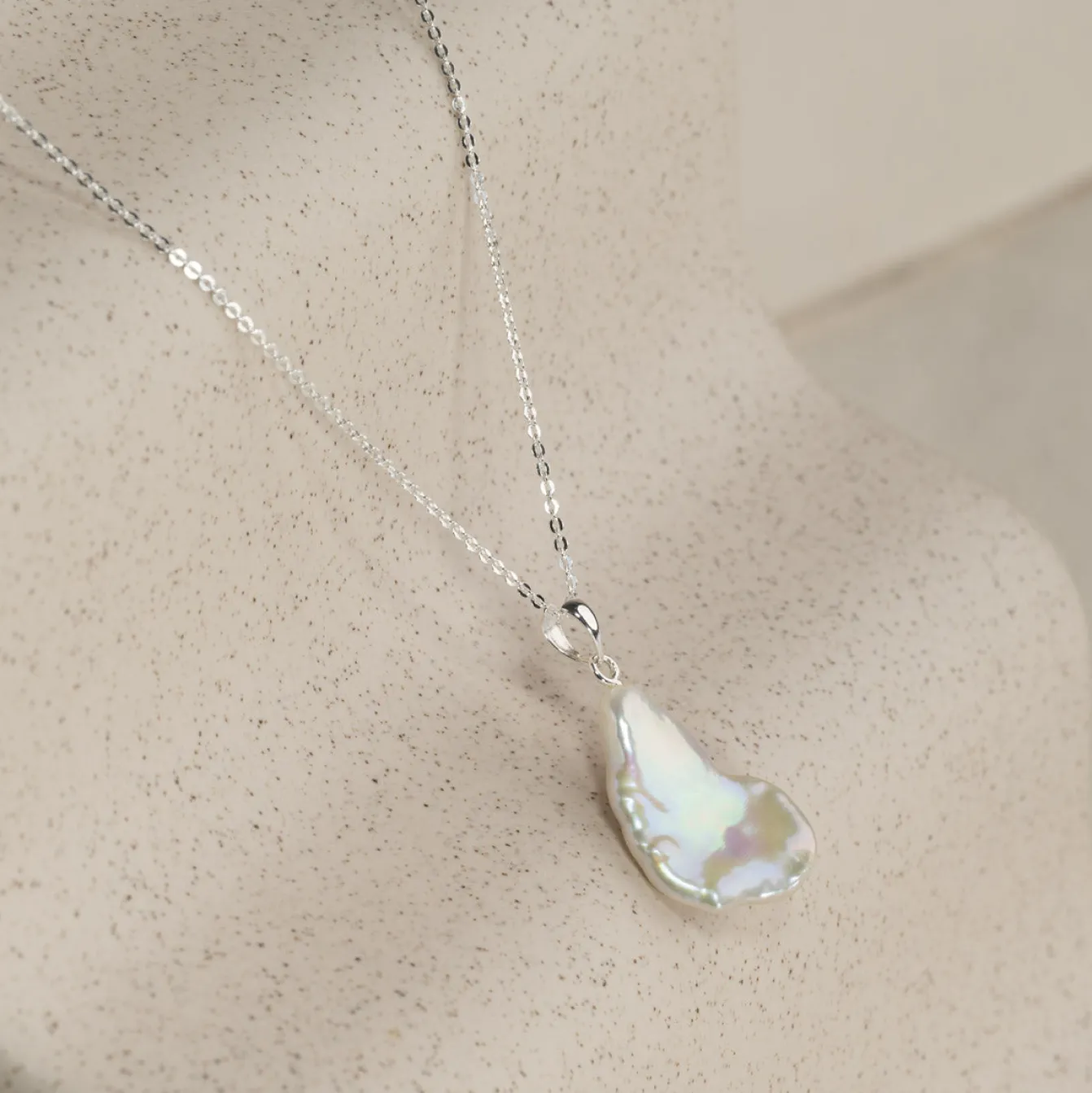 NELLIE PEARL SILVER PENDANT