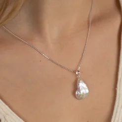 NELLIE PEARL SILVER PENDANT