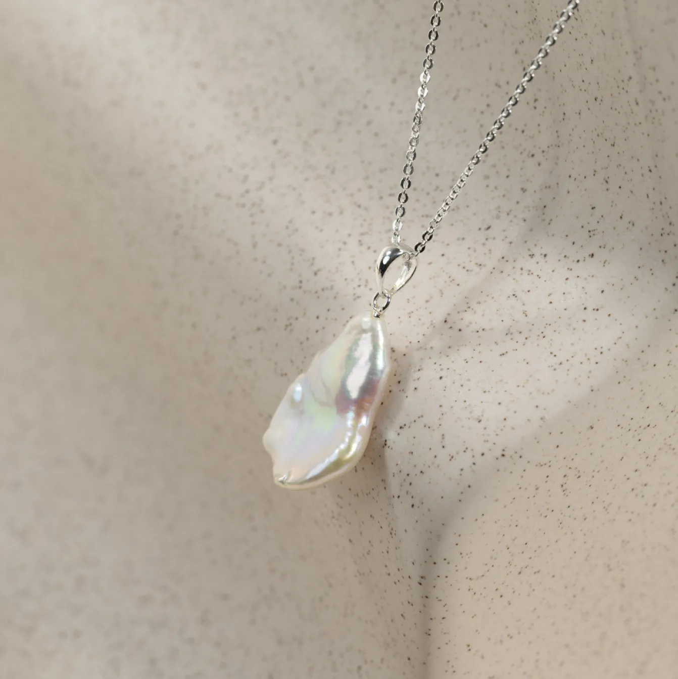 NELLIE PEARL SILVER PENDANT