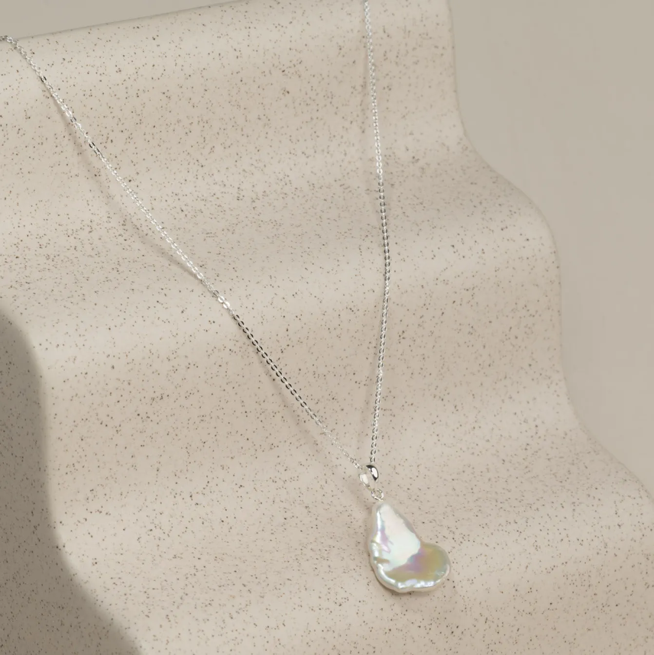 NELLIE PEARL SILVER PENDANT