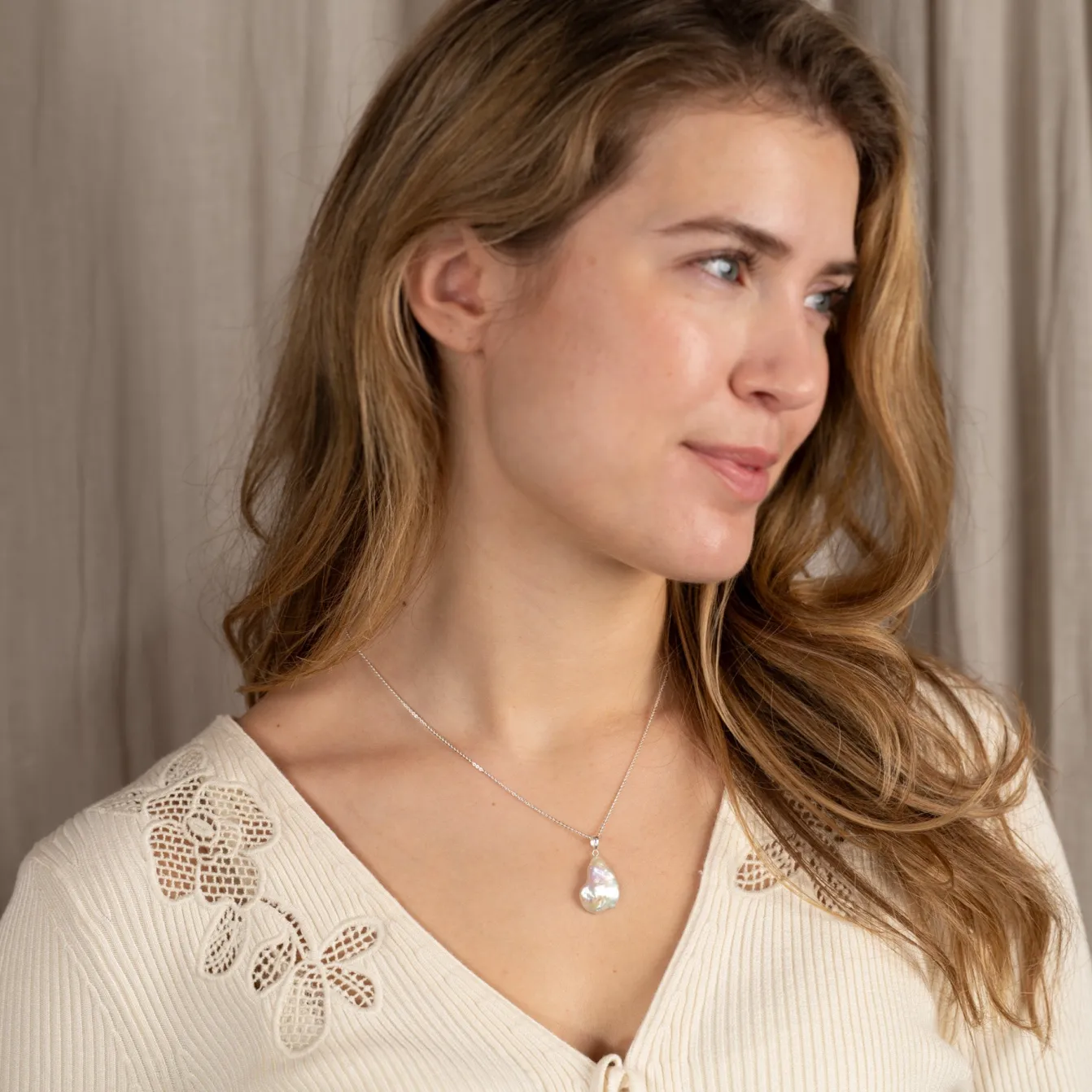 NELLIE PEARL SILVER PENDANT