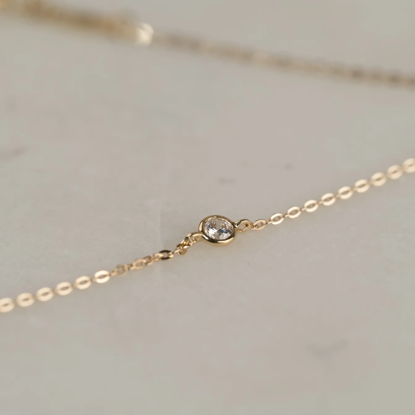 NICOLE PEARL SOLID GOLD BRACELET