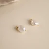 NOELLA PEARL GOLDEN EARRING CHARM - Sisi Copenhagen