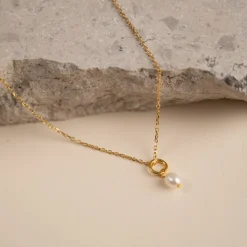 NOVA WHITE PEARL GOLDEN PENDANT - Sisi Copenhagen