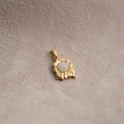 OPHELIA LIGHT GREY GOLDEN PENDANT