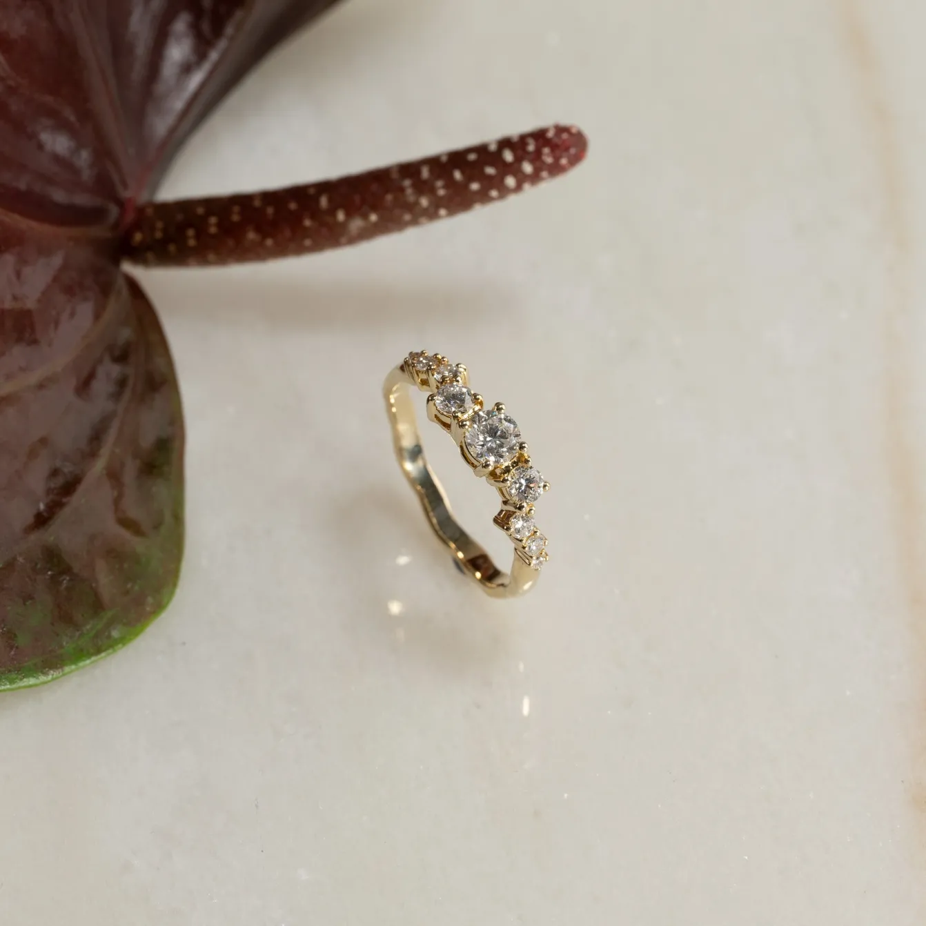 ORGANIC CLUSTER DIAMOND RING - 0.7ct - YG