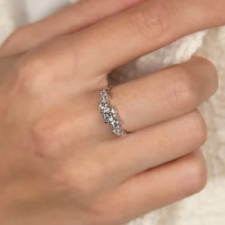 ORGANIC CLUSTER DIAMOND RING - 0.9ct - WG