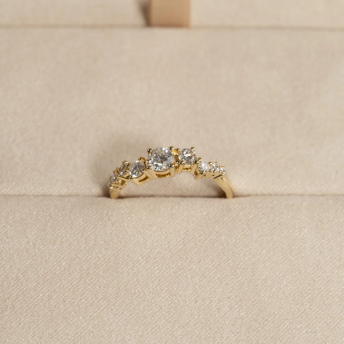 ORGANIC CLUSTER DIAMOND RING - 0.7ct - YG