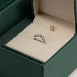 ORGANIC CLUSTER DIAMOND RING - 0.7ct - WG