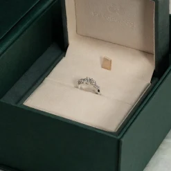 ORGANIC CLUSTER DIAMOND RING - 0.9ct - WG