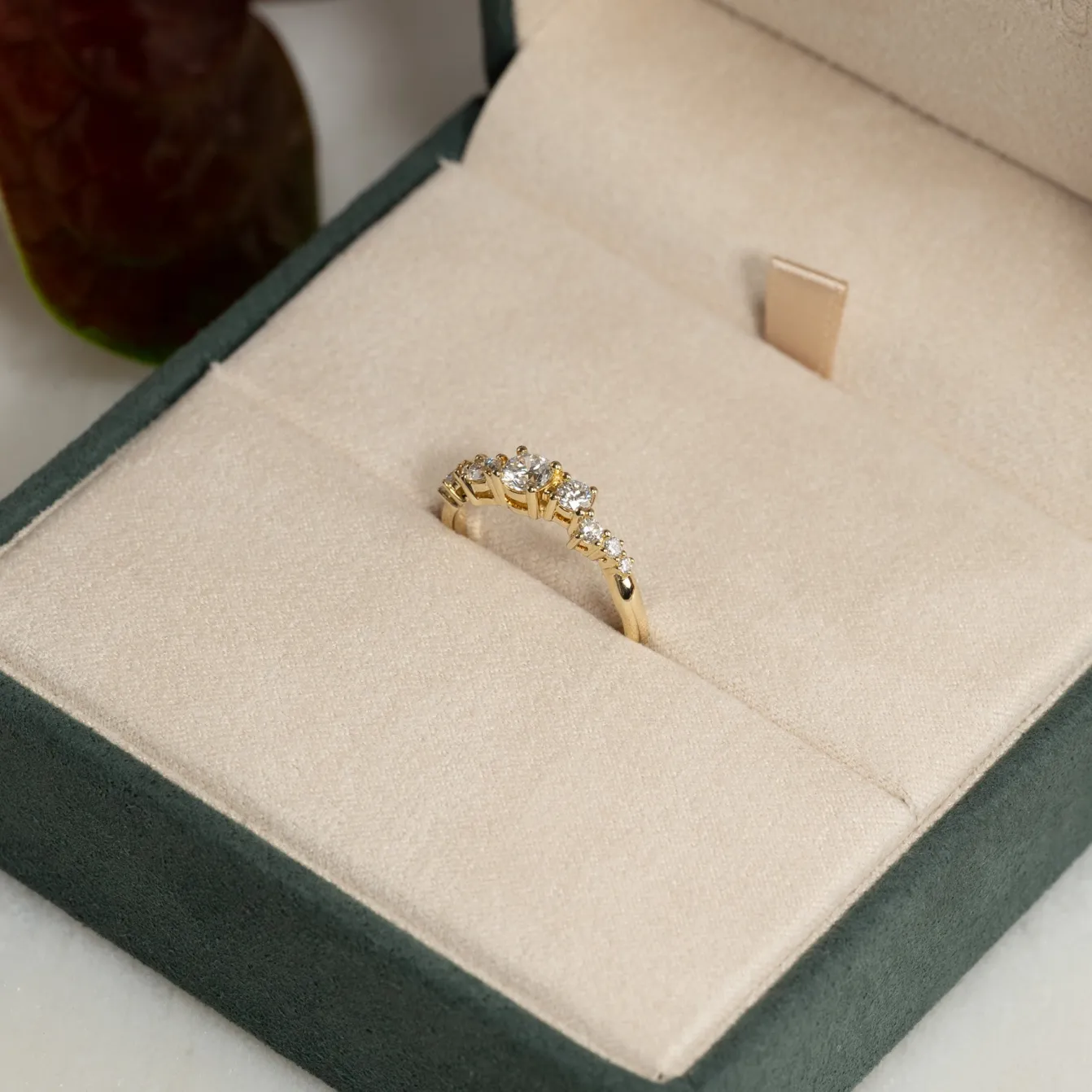ORGANIC CLUSTER DIAMOND RING - 0.7ct - YG
