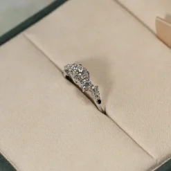 ORGANIC CLUSTER DIAMOND RING - 0.9ct - WG