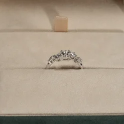 ORGANIC CLUSTER DIAMOND RING - 0.9ct - WG